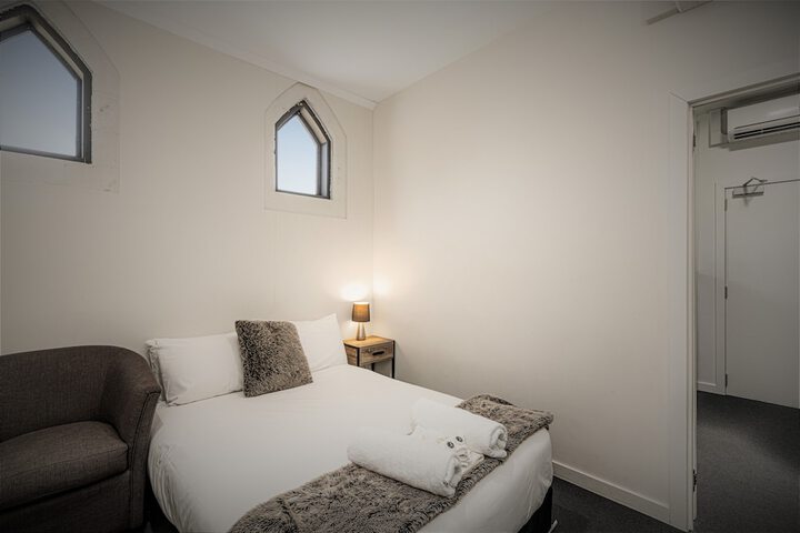Room 6 of 78