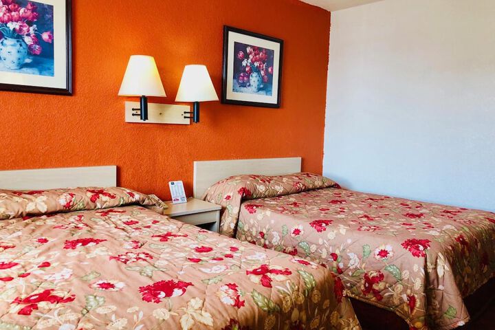 Room 7 of 17