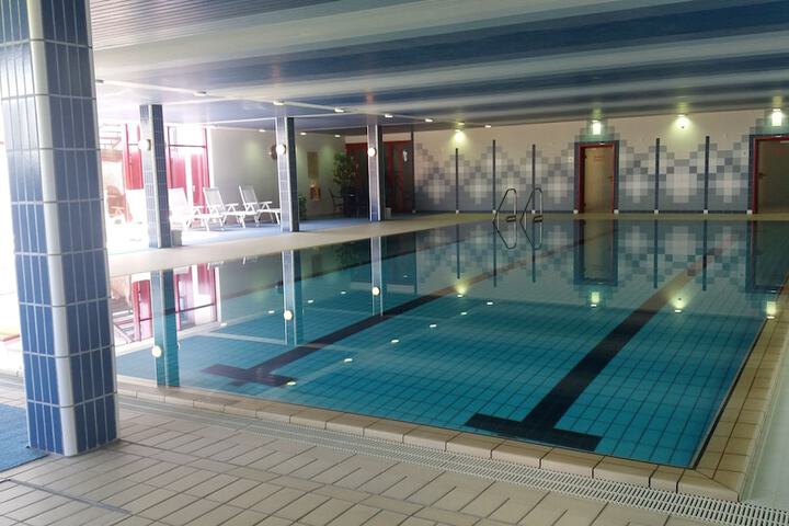Pools & Facilities