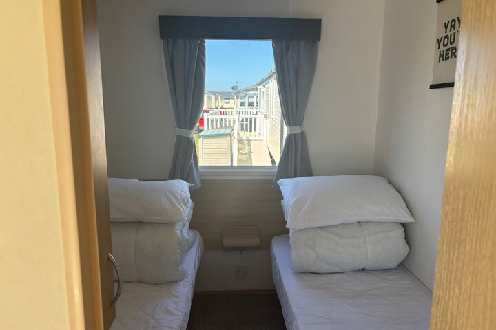 Room 2 of 15