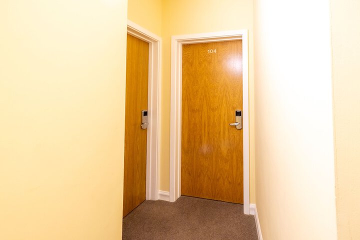 Ballroom/Hall 41 of 49