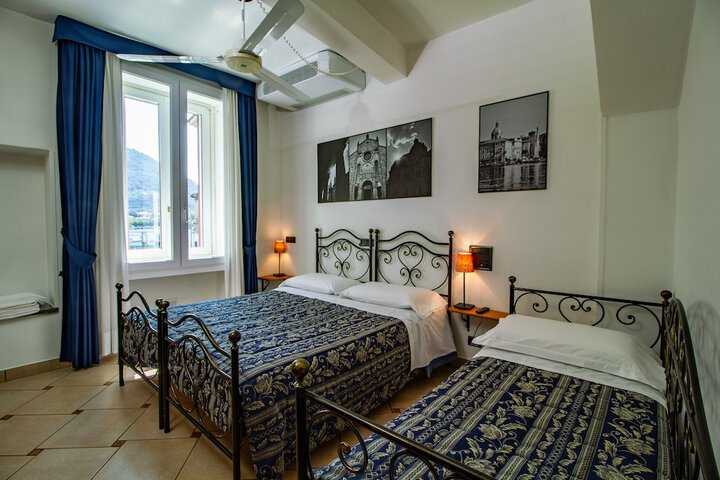 Room 5 of 35