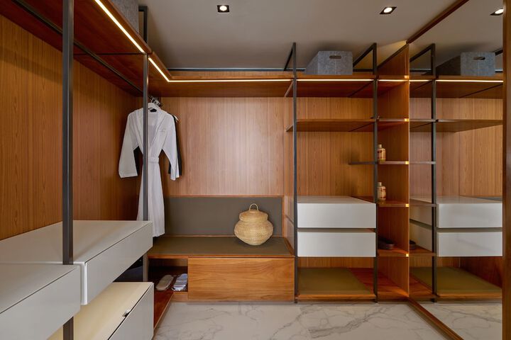 Room 13 of 117