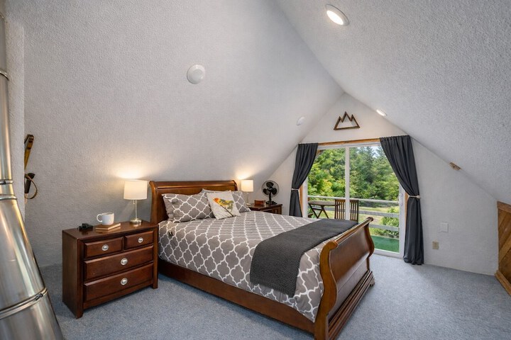 Room 4 of 62