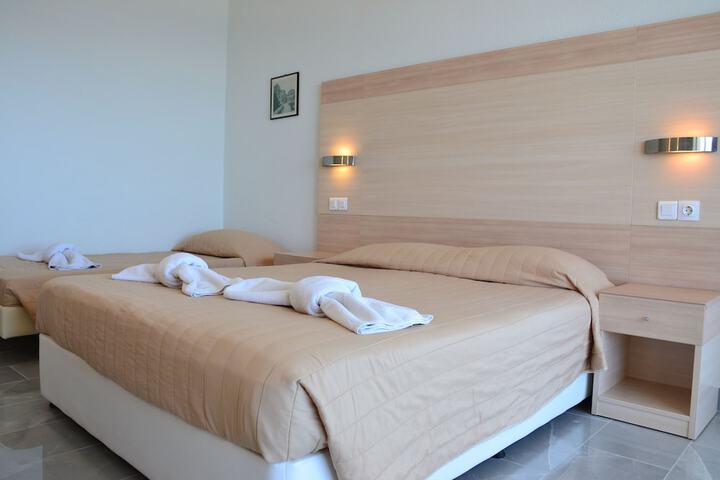 Room 15 of 26