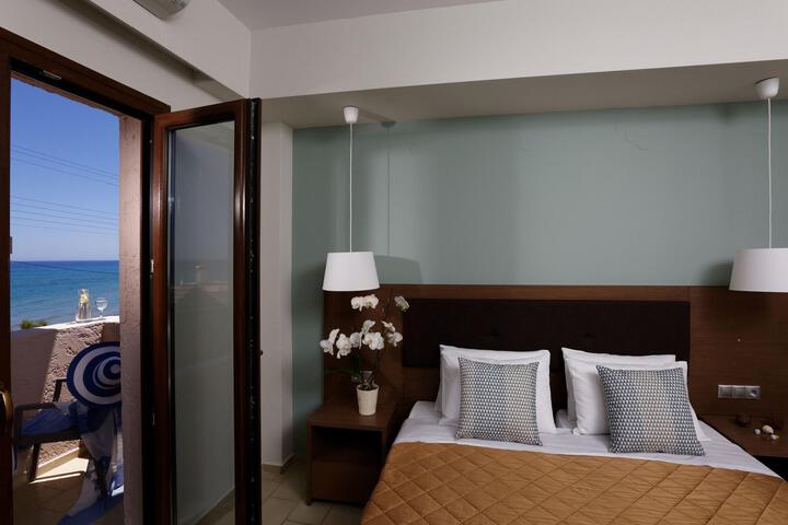 Room 7 of 11