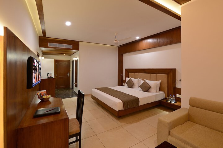 Room 6 of 36