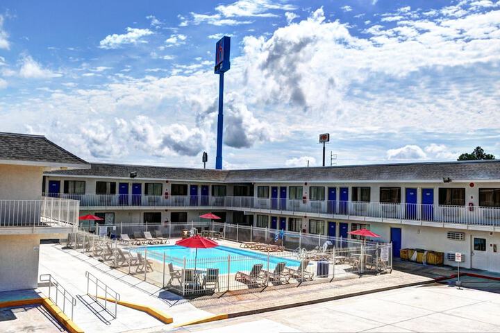 Hotel with Pool