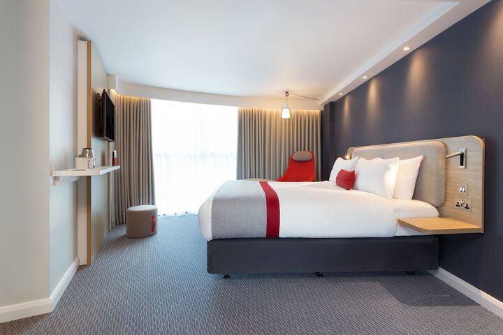 Room 3 of 55