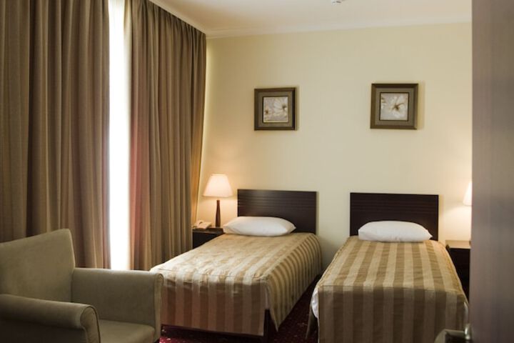 Room 3 of 47
