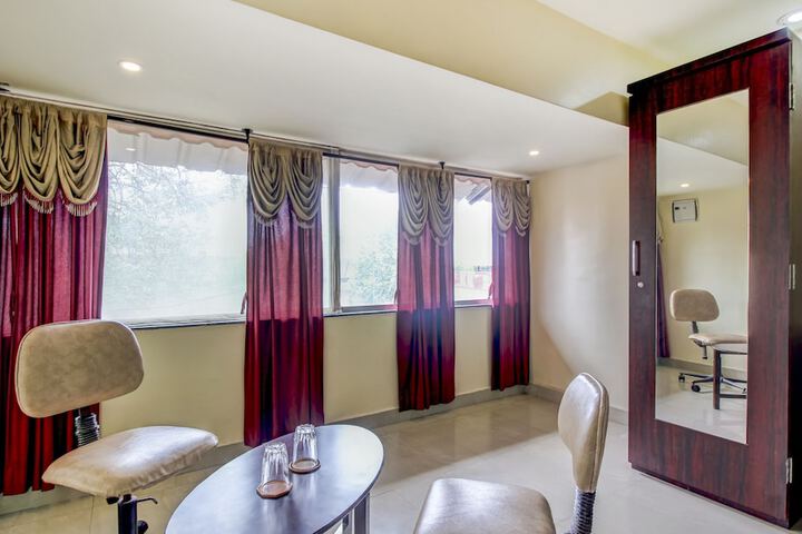 Room 12 of 20