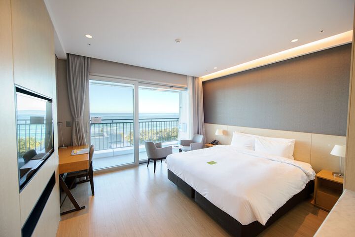 Room 30 of 132