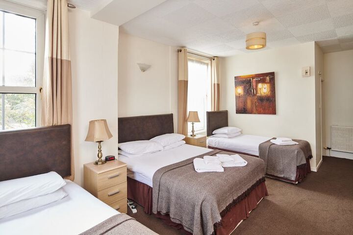 Room 3 of 13