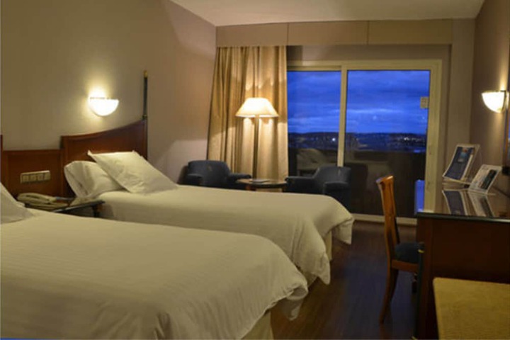 Room 9 of 72