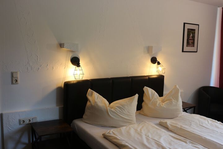 Room 12 of 73