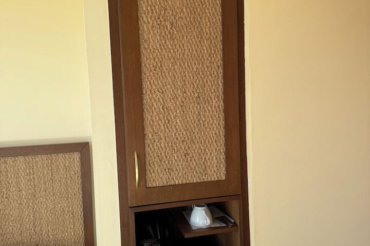 Room 42 of 129