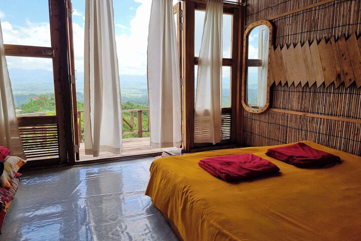 Exterior of Royal Hill Resort Mirinja Valley Lama