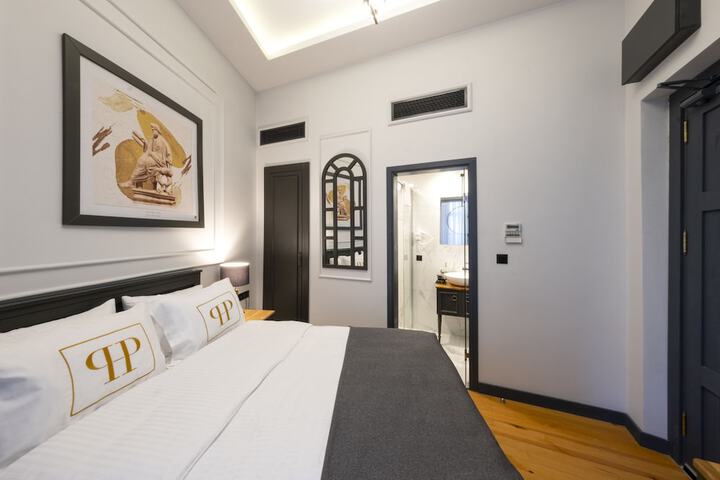 Room 58 of 134