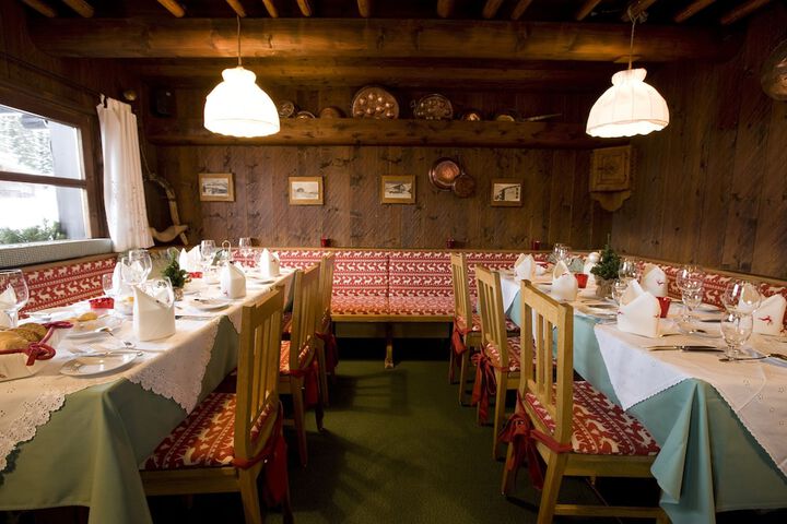 Dining 81 of 128