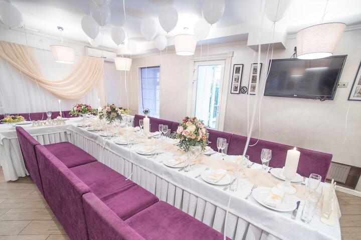 Ballroom/Hall 43 of 48
