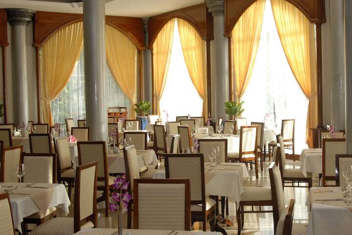 Dining 50 of 81