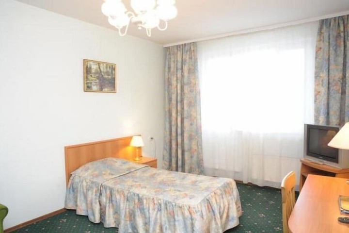 Room 17 of 72
