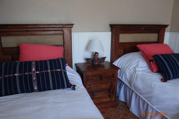 Room 7 of 33