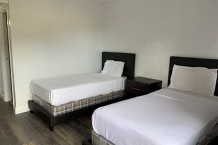 Room 11 of 15