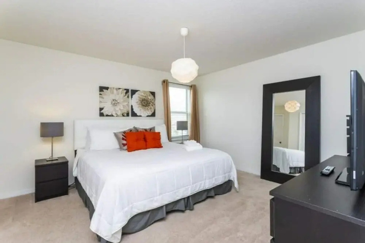 Room 5 of 20