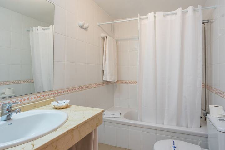 Room 15 of 43