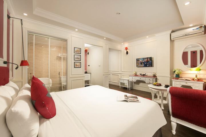 Room 21 of 48