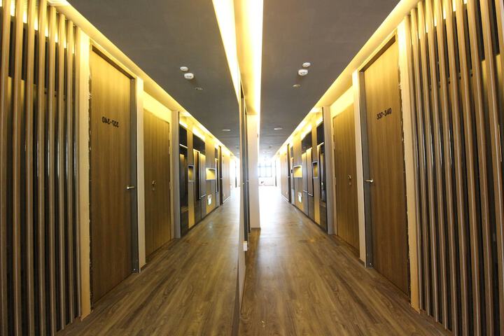 Ballroom/Hall 49 of 66