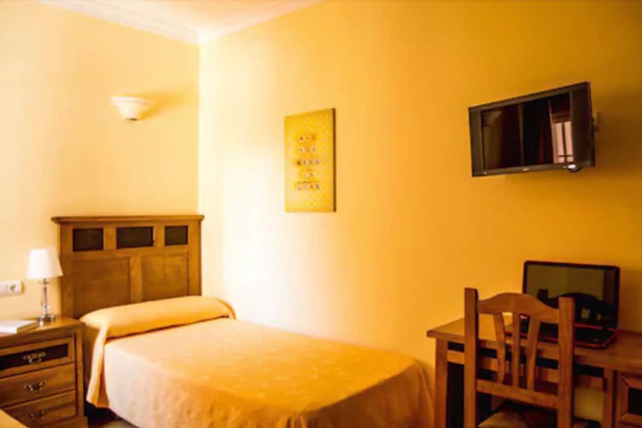 Room 8 of 29