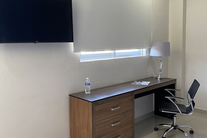 Room 19 of 25