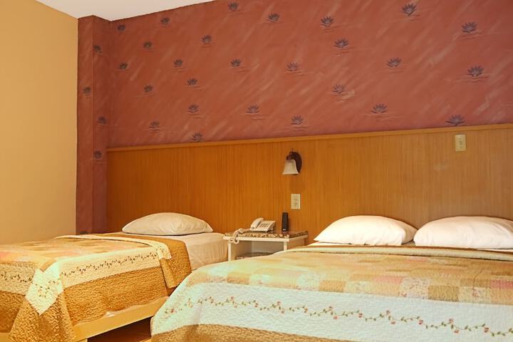 Room 17 of 42