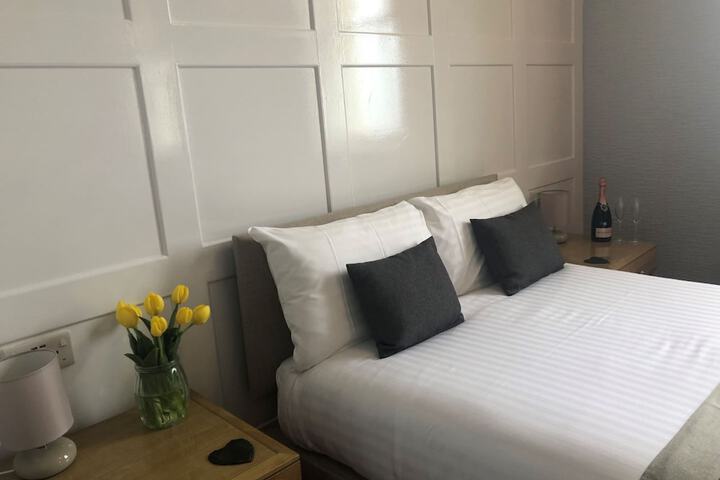 Room 7 of 54