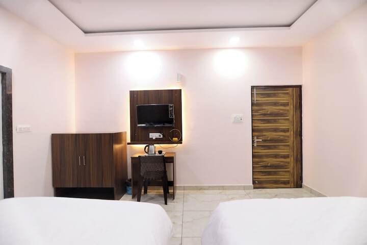Room 4 of 22