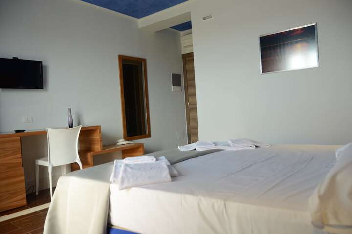 Room 9 of 55