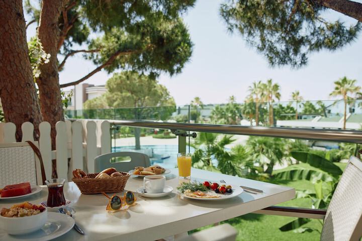 Breakfast/Coffee Service 89 of 122