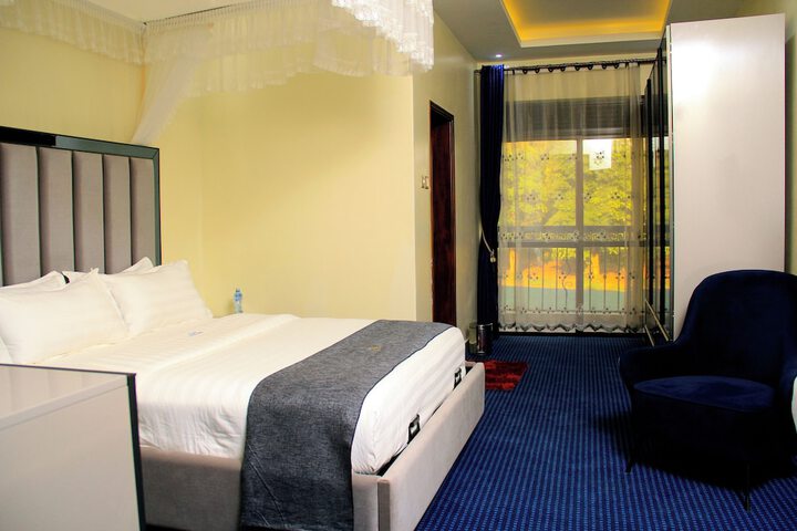 Room 7 of 34
