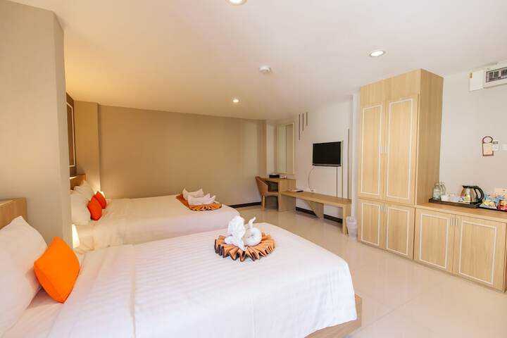 Room 76 of 174