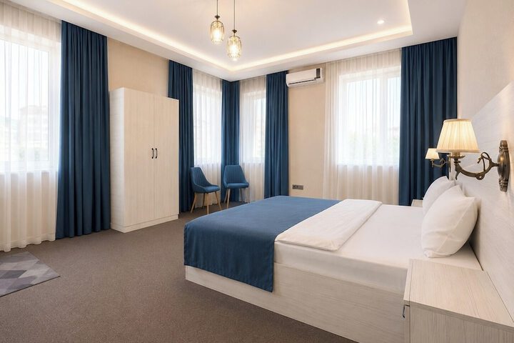 Room 16 of 26