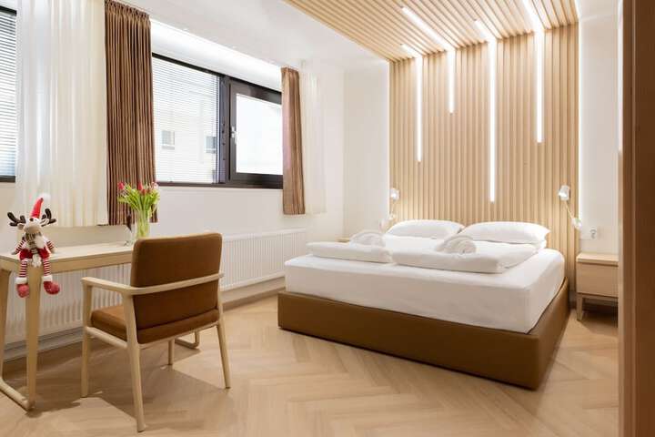 Room 14 of 75