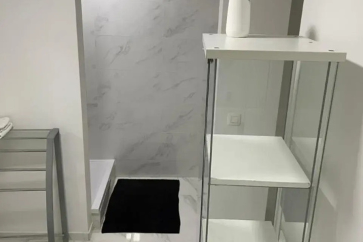 Room 2 of 12