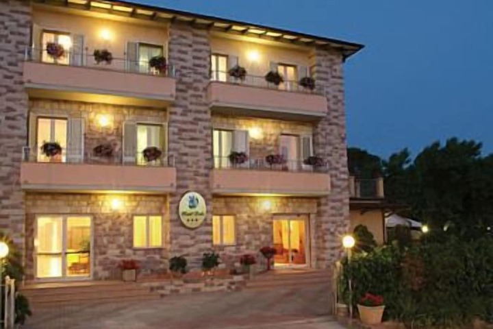 Hotel 19 of 20