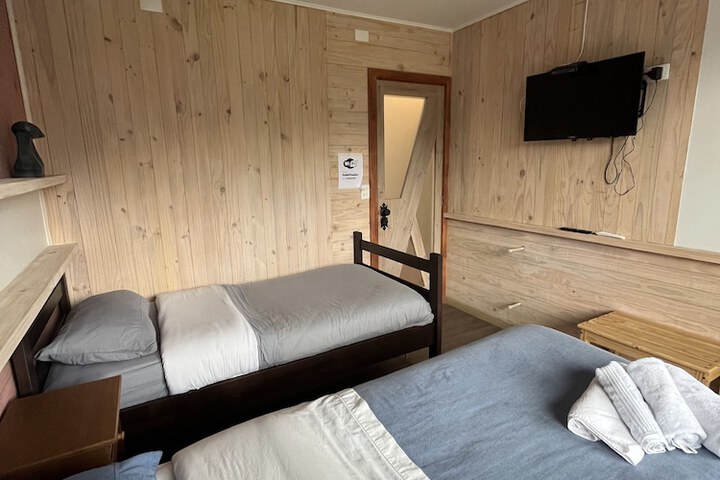 Room 10 of 33