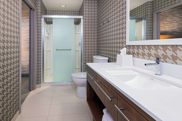 Bathroom shower