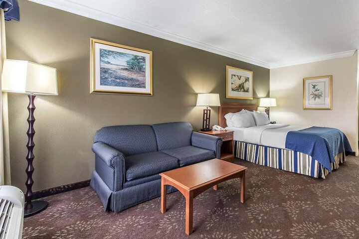 Room 18 of 41