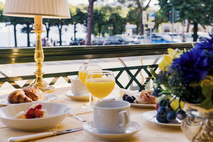 Breakfast/Coffee Service 55 of 64