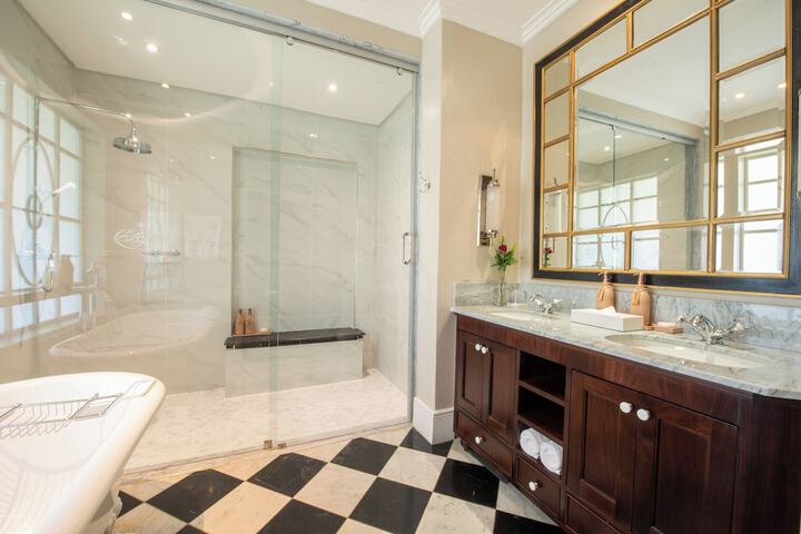 Bath Interior